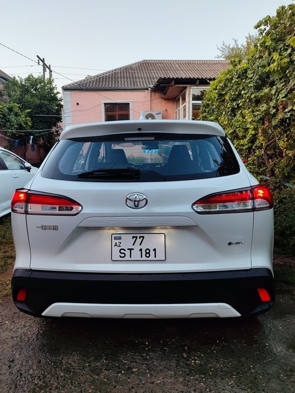 2025 Toyota Corolla Cross, 2.0L, 0km - Image 7