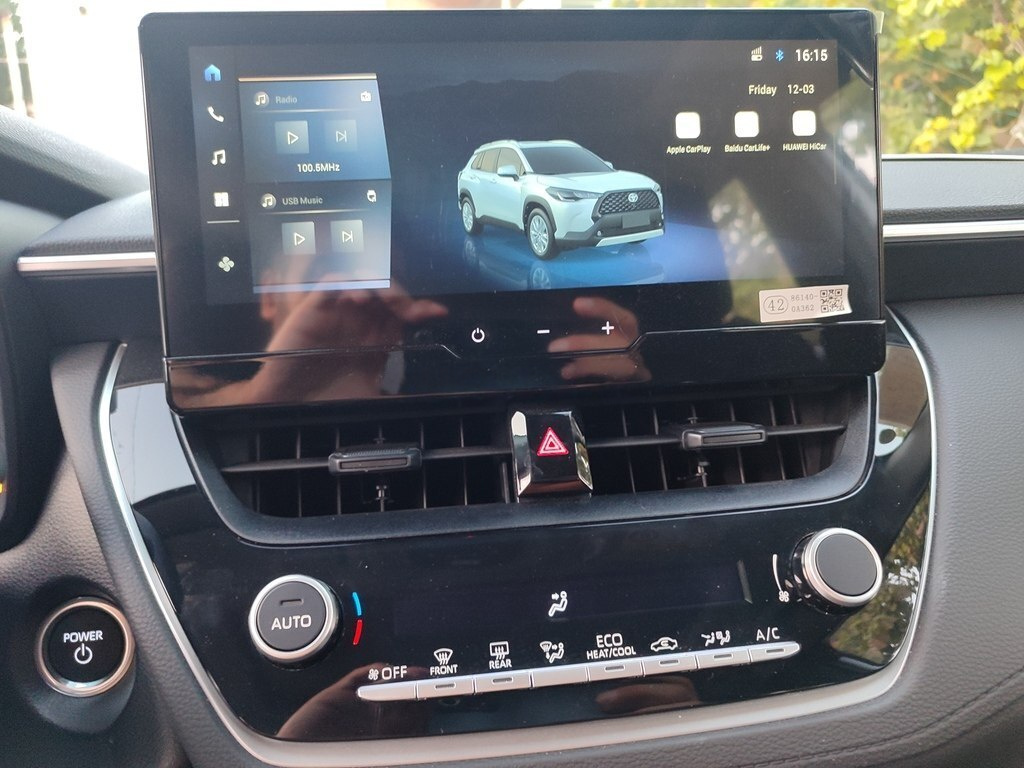 2025 Toyota Corolla Cross, 2.0L, 0km - Image 9