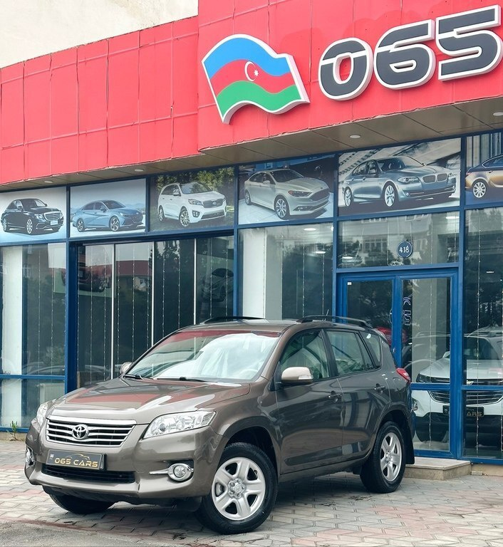 2012 Toyota RAV4, 2.0L, 190000km - Image 5