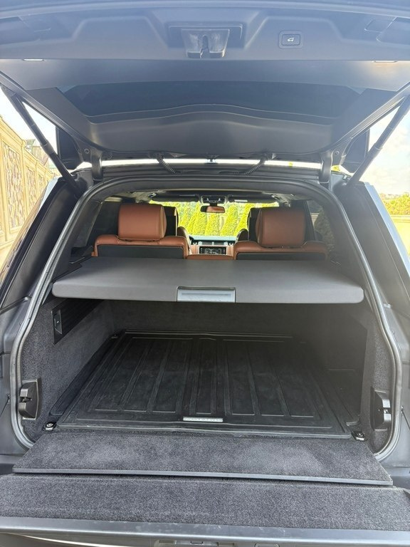 2015 Land Rover Range Rover, 5.0L, 140000km - Image 2