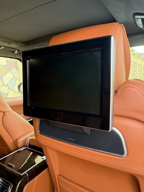 2015 Land Rover Range Rover, 5.0L, 140000km - Image 11