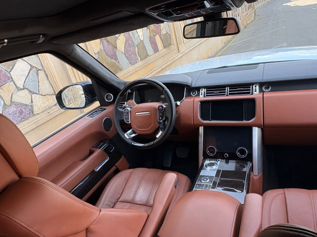 2015 Land Rover Range Rover, 5.0L, 140000km - Image 10