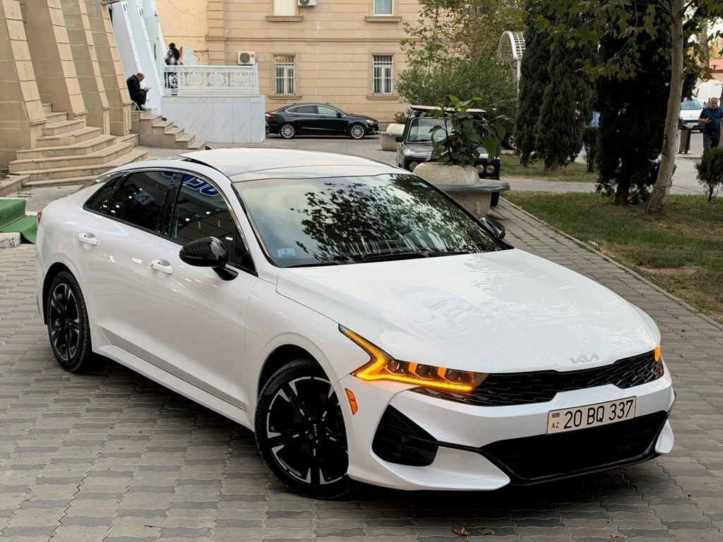 2021 Kia K5, 1.6L, 74000km - Image 2