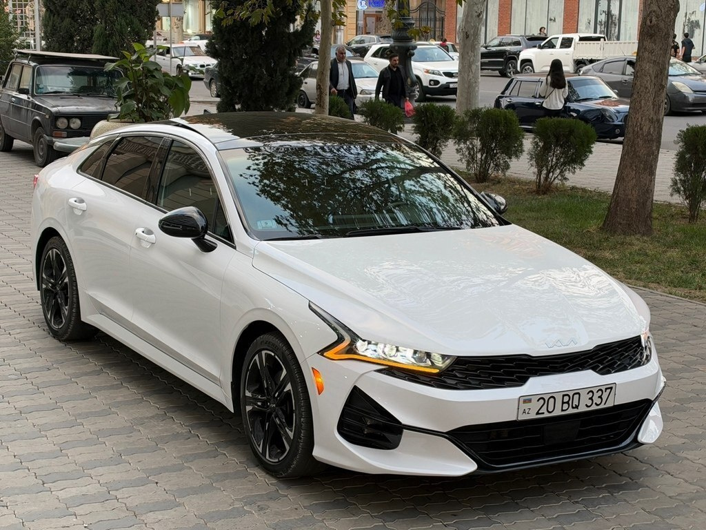 2021 Kia K5, 1.6L, 74000km - Image 4