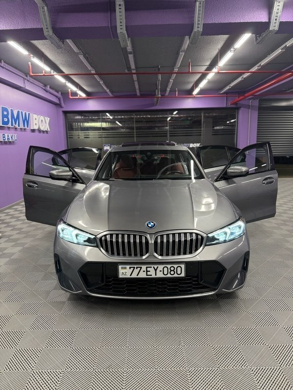 2022 BMW 330e, 2.0L, 36700km - Image 12