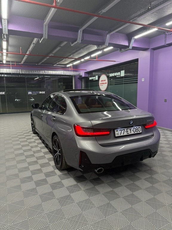 2022 BMW 330e, 2.0L, 36700km - Image 4