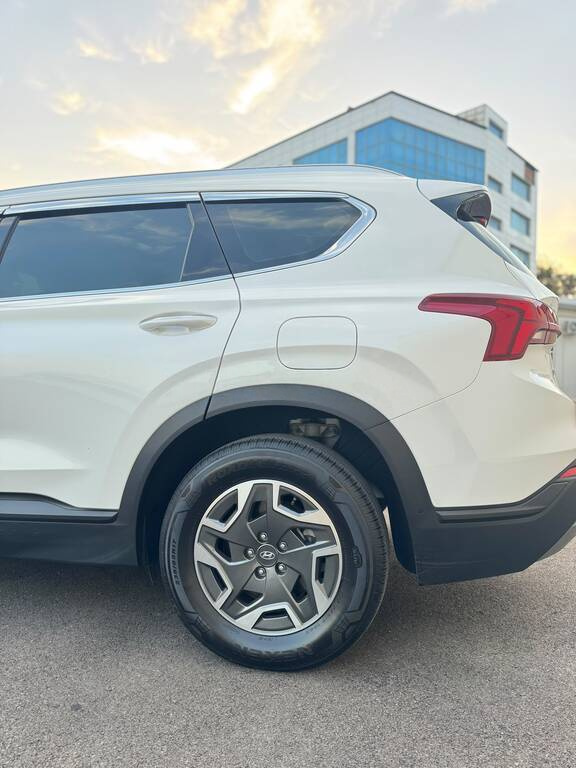 2023 Hyundai Santa Fe, 1.6L, 48500km - Image 16