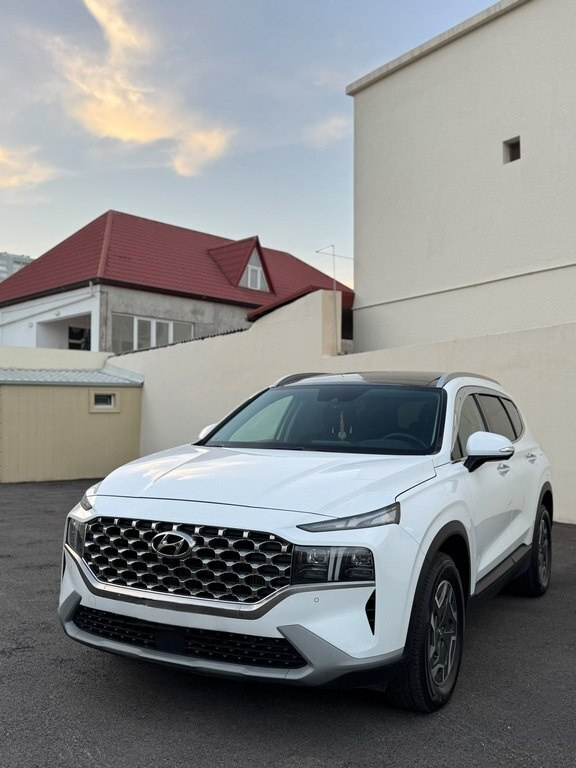 2023 Hyundai Santa Fe, 1.6L, 48500km - Image 8
