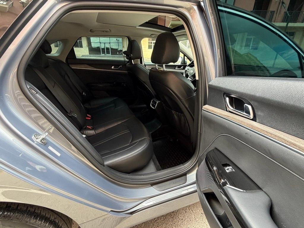 2020 Kia K5, 1.6L, 79000km - Image 8