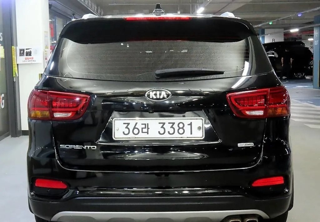 2017 Kia Sorento, 2.0L, 179590km - Image 3