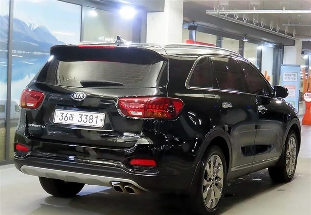 2017 Kia Sorento, 2.0L, 179590km - Image 4