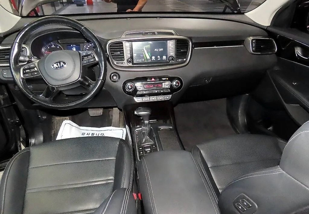 2017 Kia Sorento, 2.0L, 179590km - Image 10