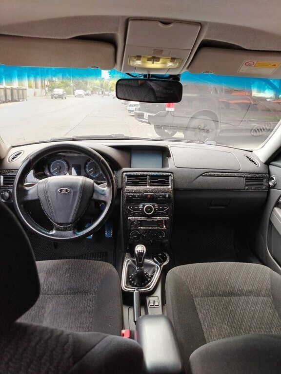 2015 LADA (VAZ) Priora, 1.6L, 178000km - Image 12