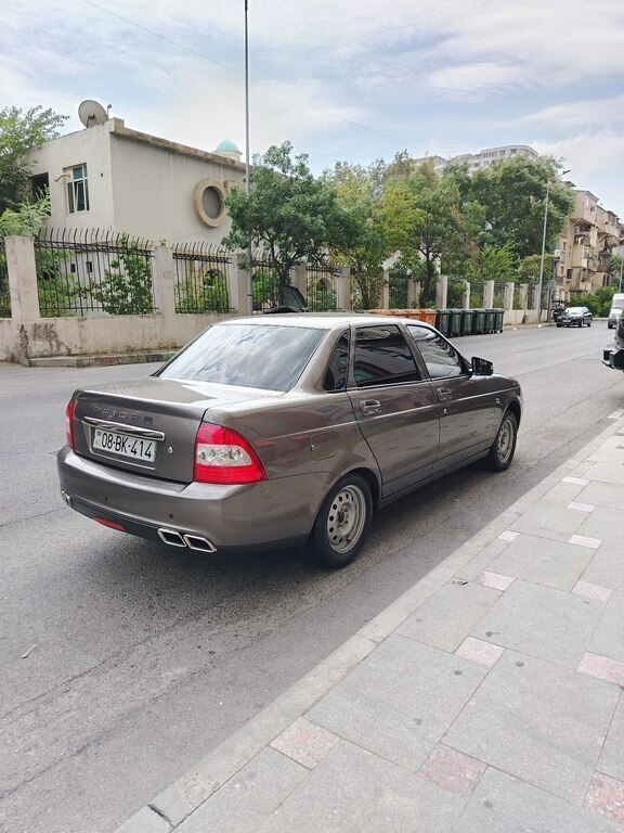 2015 LADA (VAZ) Priora, 1.6L, 178000km - Image 5