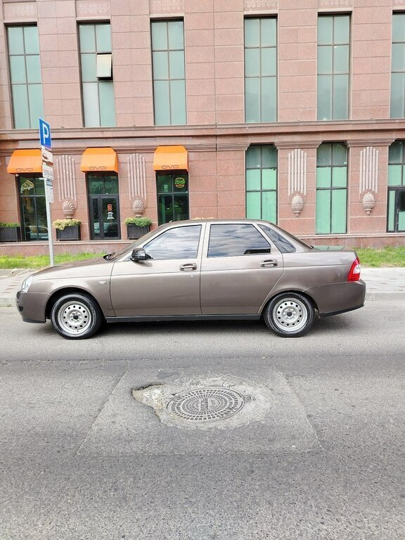 2015 LADA (VAZ) Priora, 1.6L, 178000km - Image 8
