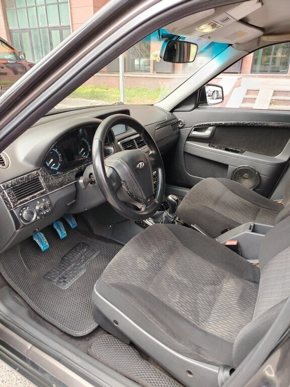 2015 LADA (VAZ) Priora, 1.6L, 178000km - Image 9