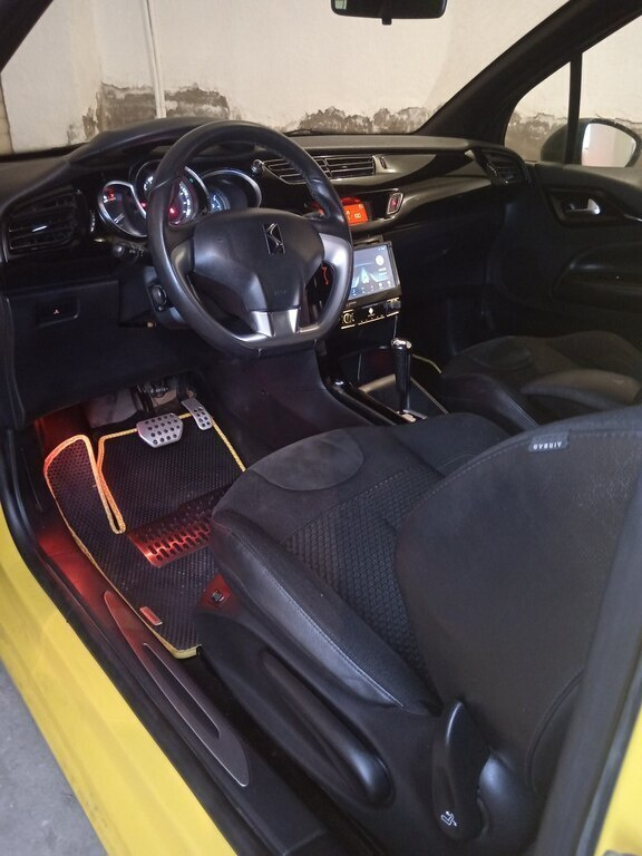 2013 Citroen DS3, 1.6L, 121000km - Image 14