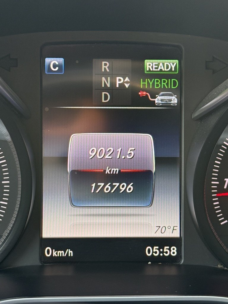 2017 Mercedes C 350 e, 2.0L, 176000km - Image 10