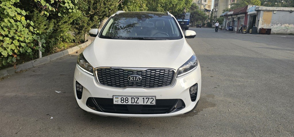 2017 Kia Sorento, 2.2L, 184000km - Image 1