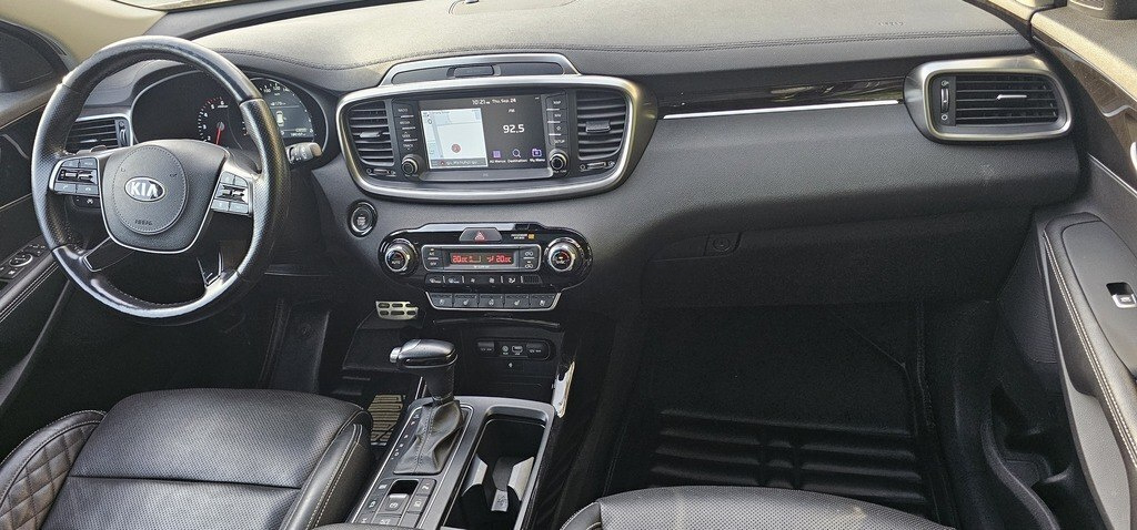 2017 Kia Sorento, 2.2L, 184000km - Image 5