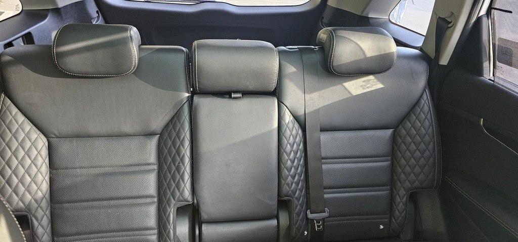2017 Kia Sorento, 2.2L, 184000km - Image 6