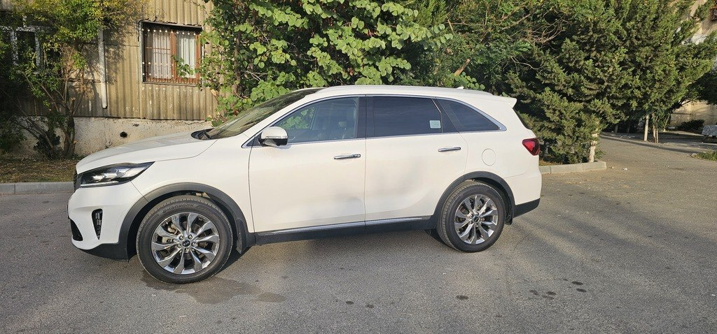 2017 Kia Sorento, 2.2L, 184000km - Image 9