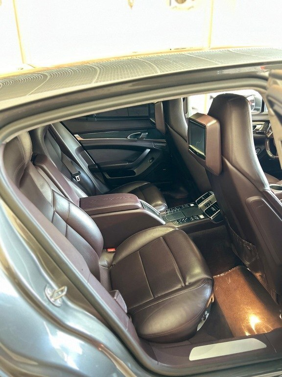 2012 Porsche Panamera Turbo S, 4.8L, 156000km - Image 13