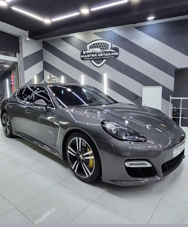 2012 Porsche Panamera Turbo S, 4.8L, 156000km - Image 5