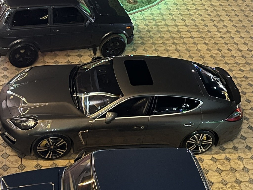 2012 Porsche Panamera Turbo S, 4.8L, 156000km - Image 6