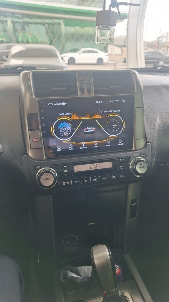 2012 Toyota Land Cruiser Prado, 2.7L, 209000km - Image 12