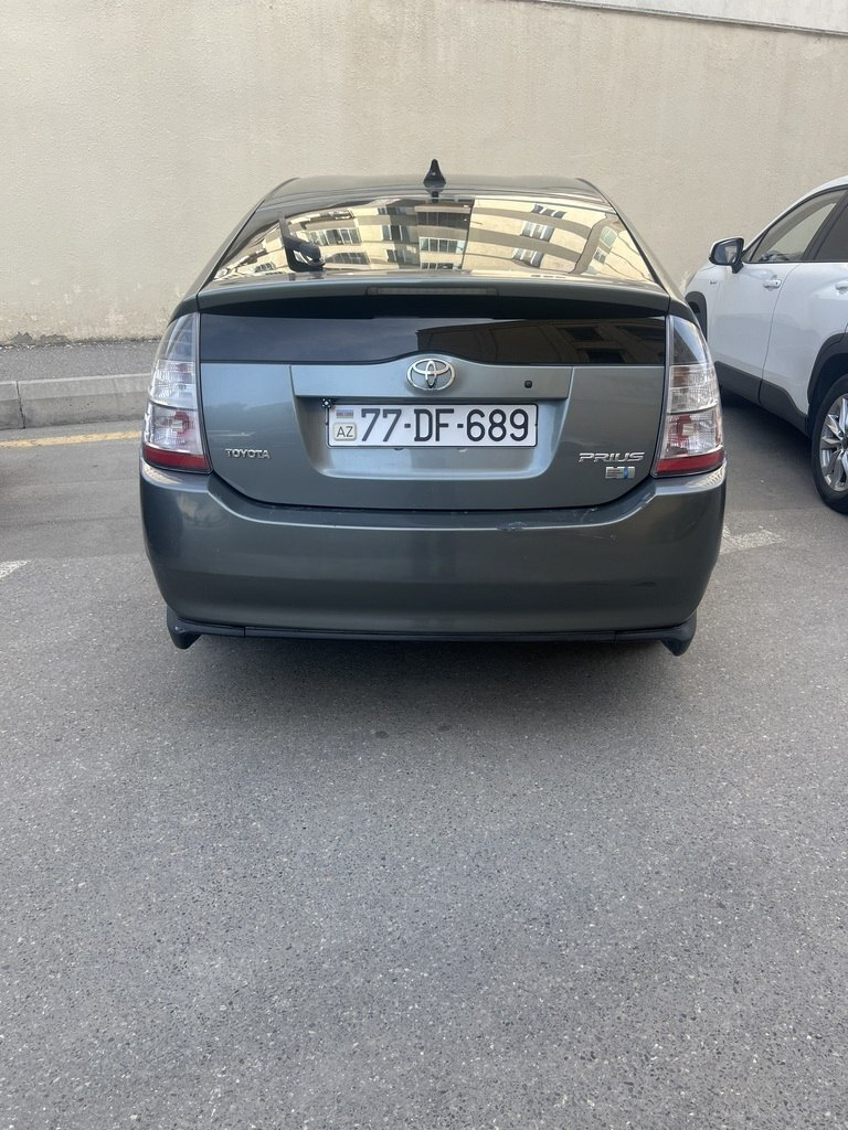 2006 Toyota Prius, 1.5L, 205000km - Image 2