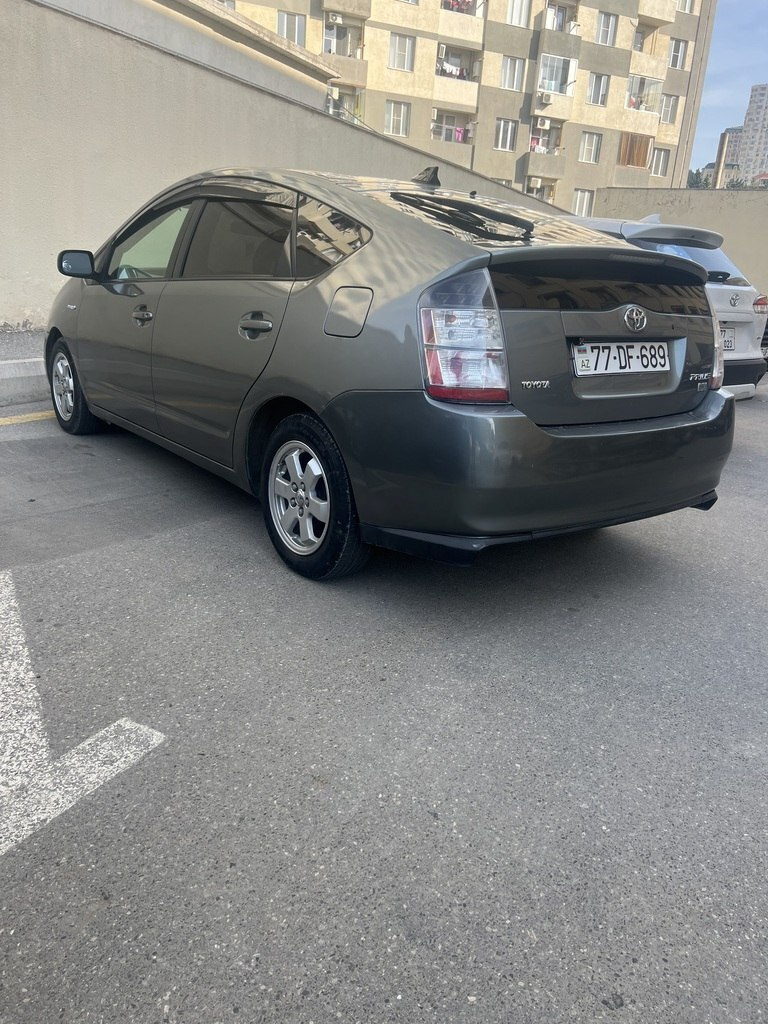 2006 Toyota Prius, 1.5L, 205000km - Image 4
