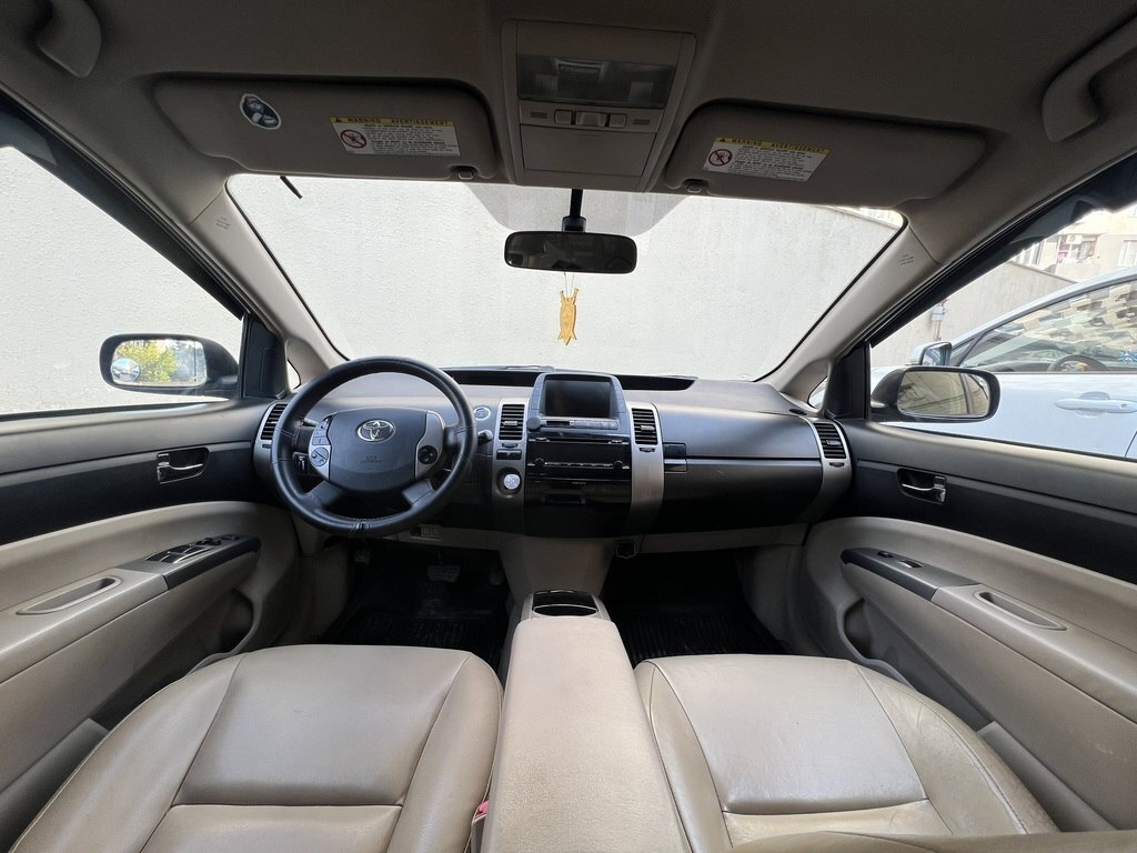 2006 Toyota Prius, 1.5L, 205000km - Image 5
