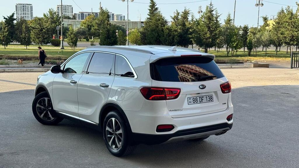 2018 Kia Sorento, 2.0L, 151828km - Image 3