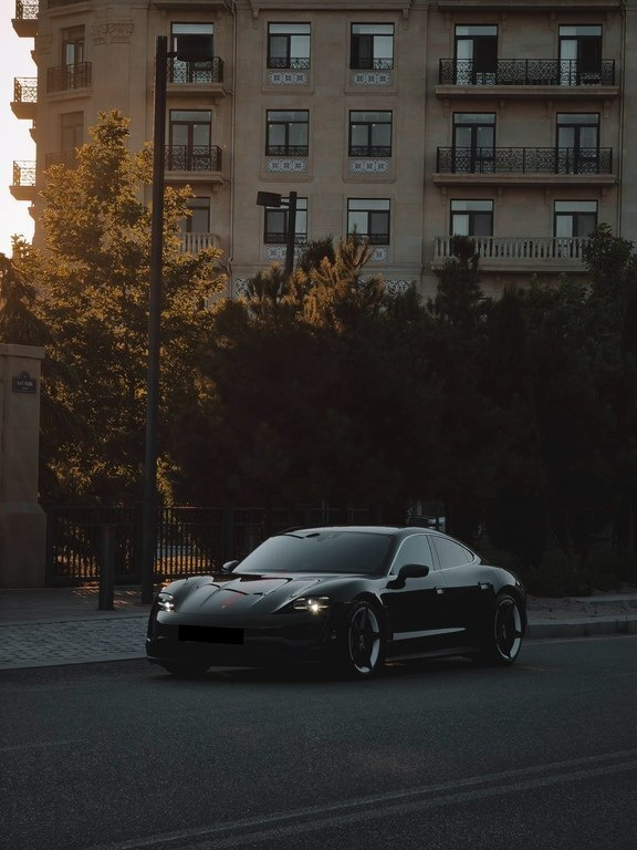 2021 Porsche Taycan, 0.0L, 84500km - Image 4