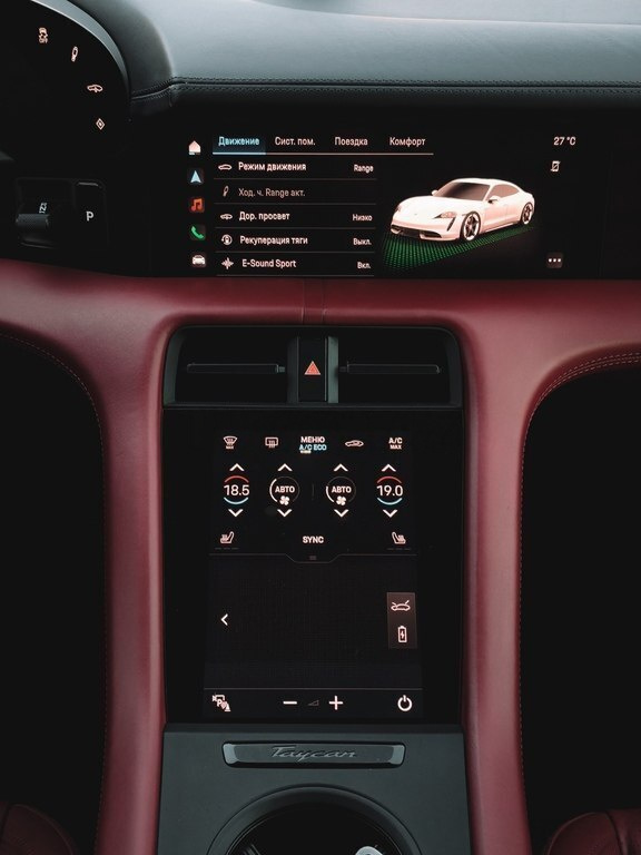2021 Porsche Taycan, 0.0L, 84500km - Image 9