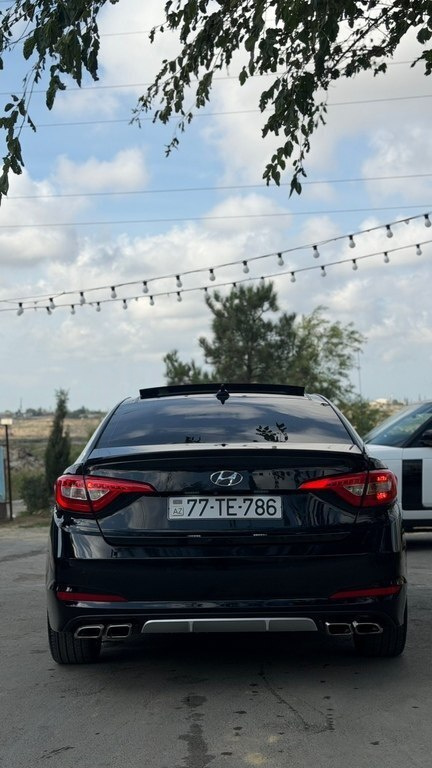 2015 Hyundai Sonata, 2.0L, 106217km - Image 3