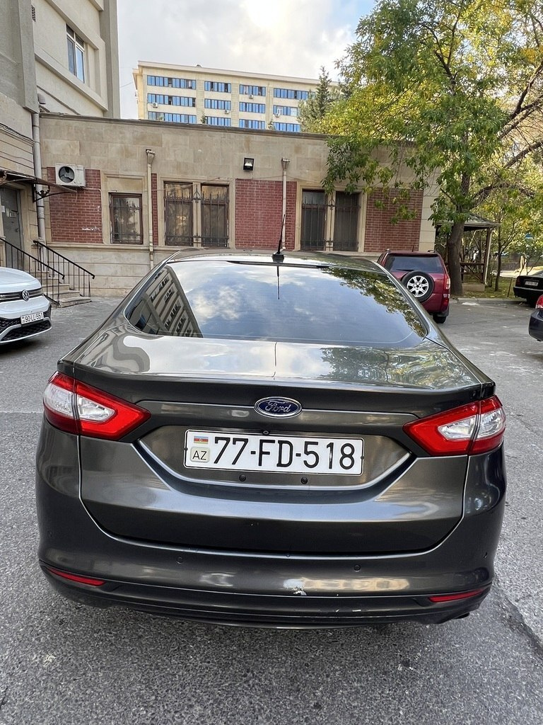 2015 Ford Fusion (North America), 1.5L, 176000km - Image 5