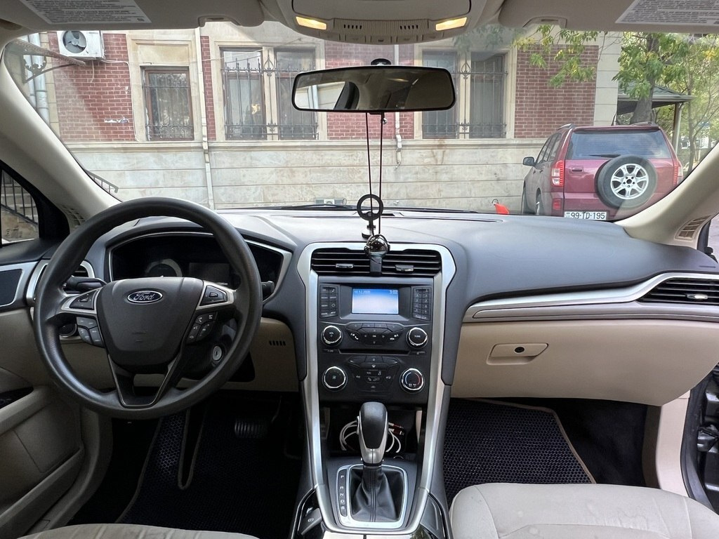2015 Ford Fusion (North America), 1.5L, 176000km - Image 6