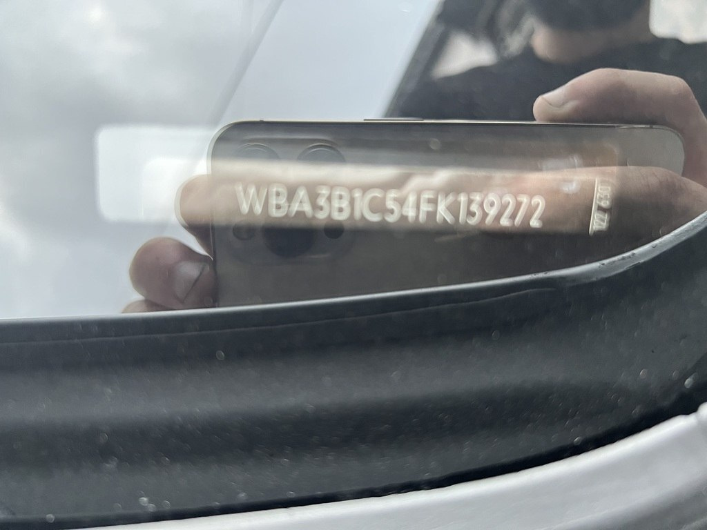 2015 BMW 330, 2.0L, 310000km - Image 10