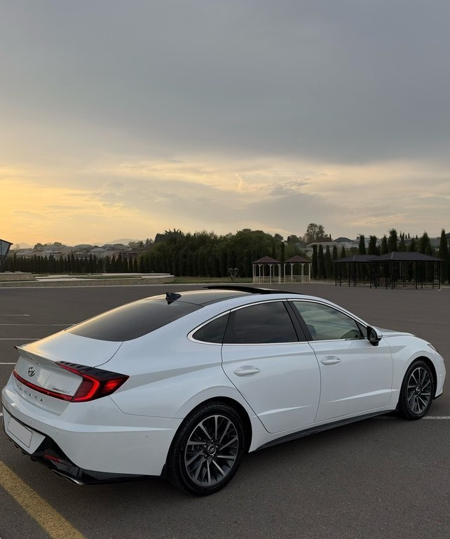 2020 Hyundai Sonata, 1.6L, 34500km - Image 4