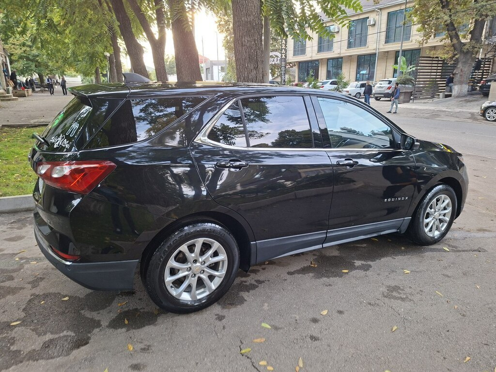2018 Chevrolet Equinox, 1.5L, 290000km - Image 2
