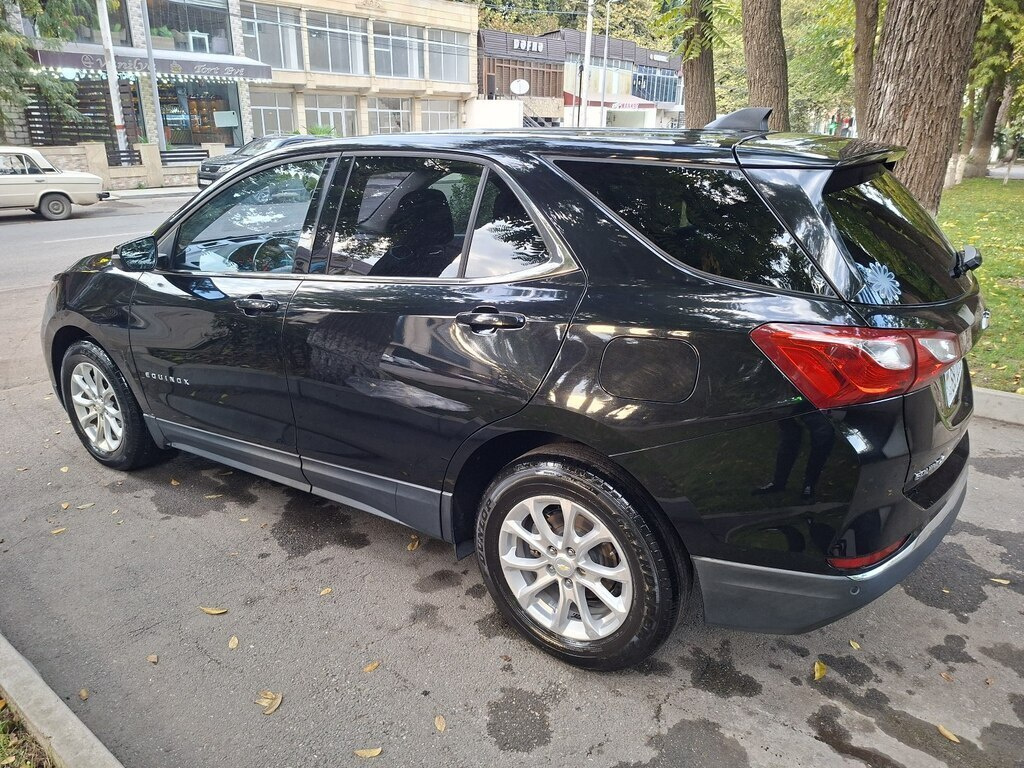 2018 Chevrolet Equinox, 1.5L, 290000km - Image 3