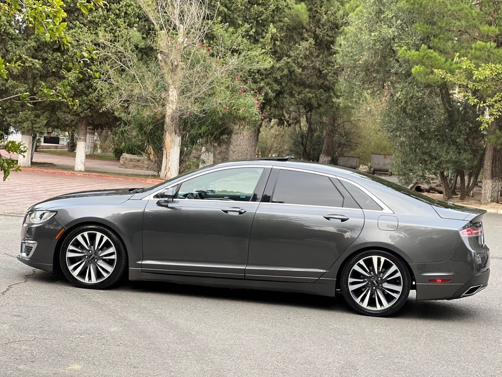 2018 Lincoln MKZ, 2.0L, 180678km - Image 11
