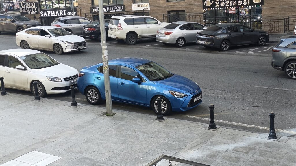 2016 Toyota Yaris iA, 1.5L, 205000km - Image 9