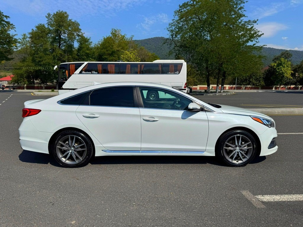 2016 Hyundai Sonata, 2.0L, 193749km - Image 8