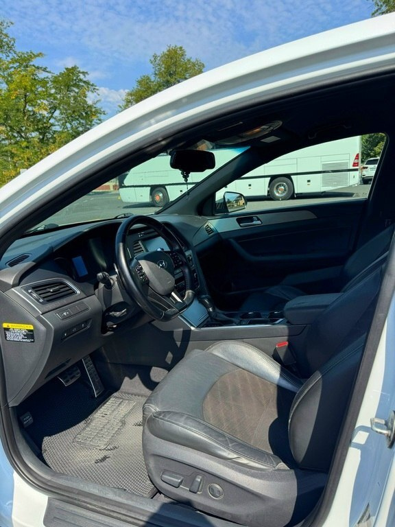 2016 Hyundai Sonata, 2.0L, 193749km - Image 10