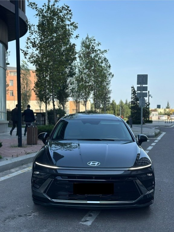 2024 Hyundai Sonata, 2.0L, 8000km - Image 1
