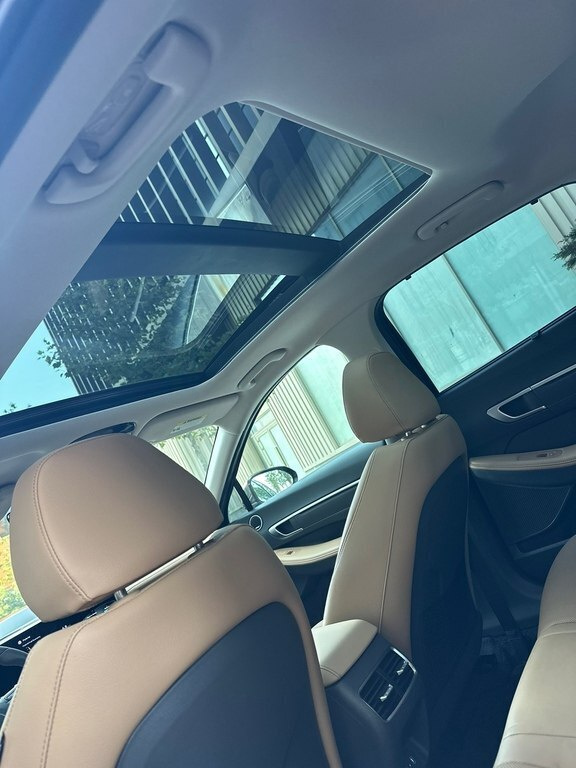 2024 Hyundai Sonata, 2.0L, 8000km - Image 9