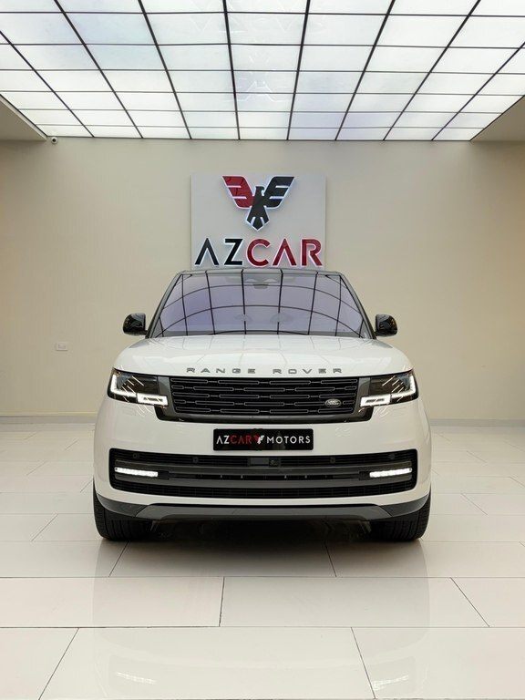 2022 Land Rover Range Rover, 4.4L, 15000km - Image 1